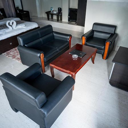 2K Hotel Kohima Bagian luar foto