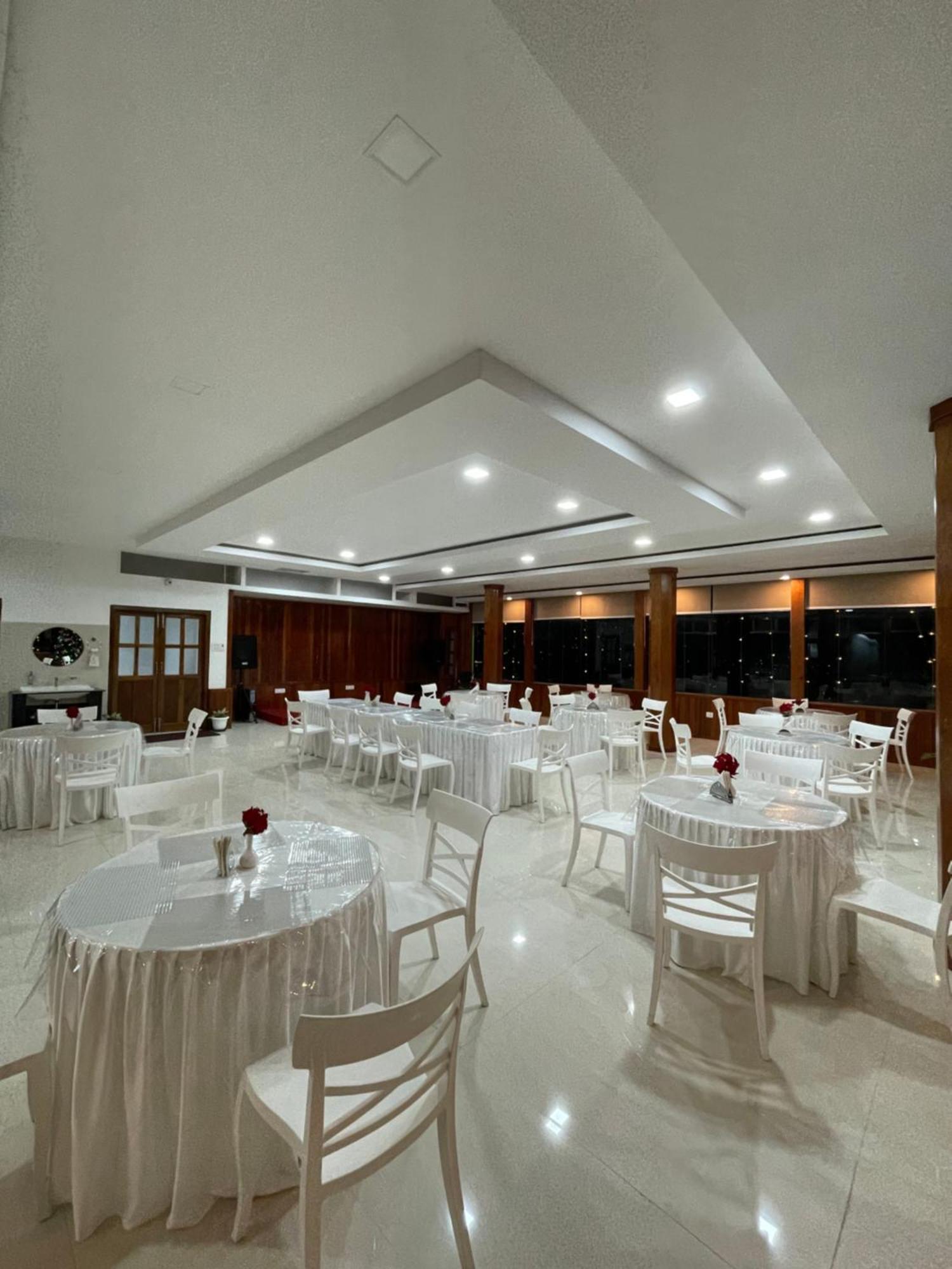 2K Hotel Kohima Bagian luar foto