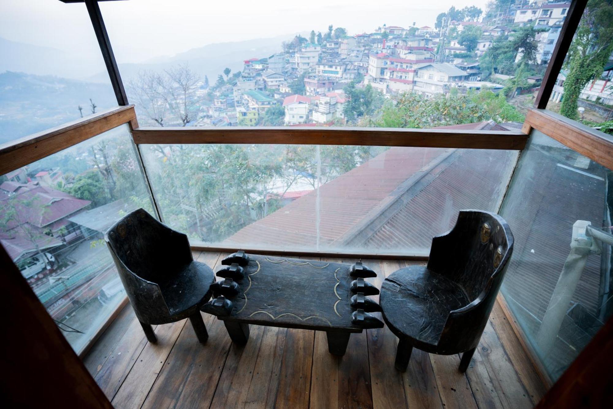 2K Hotel Kohima Bagian luar foto