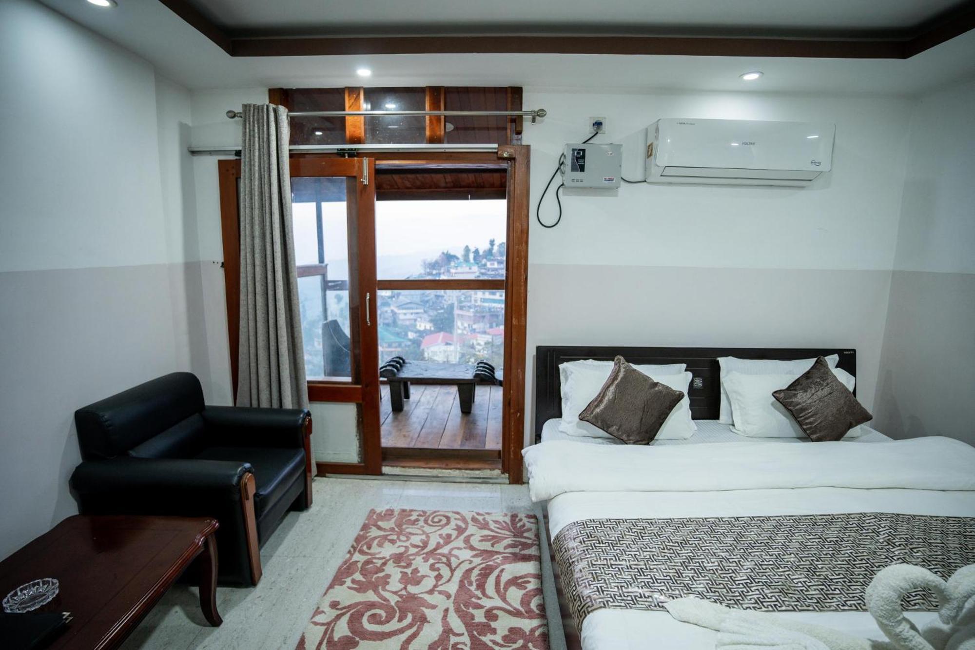 2K Hotel Kohima Bagian luar foto